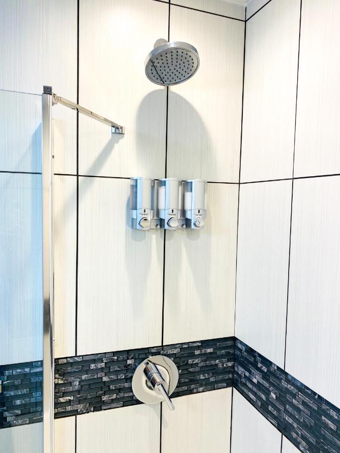 Journey'S End - 2 Bed 1 Bath Suite Golden Luaran gambar